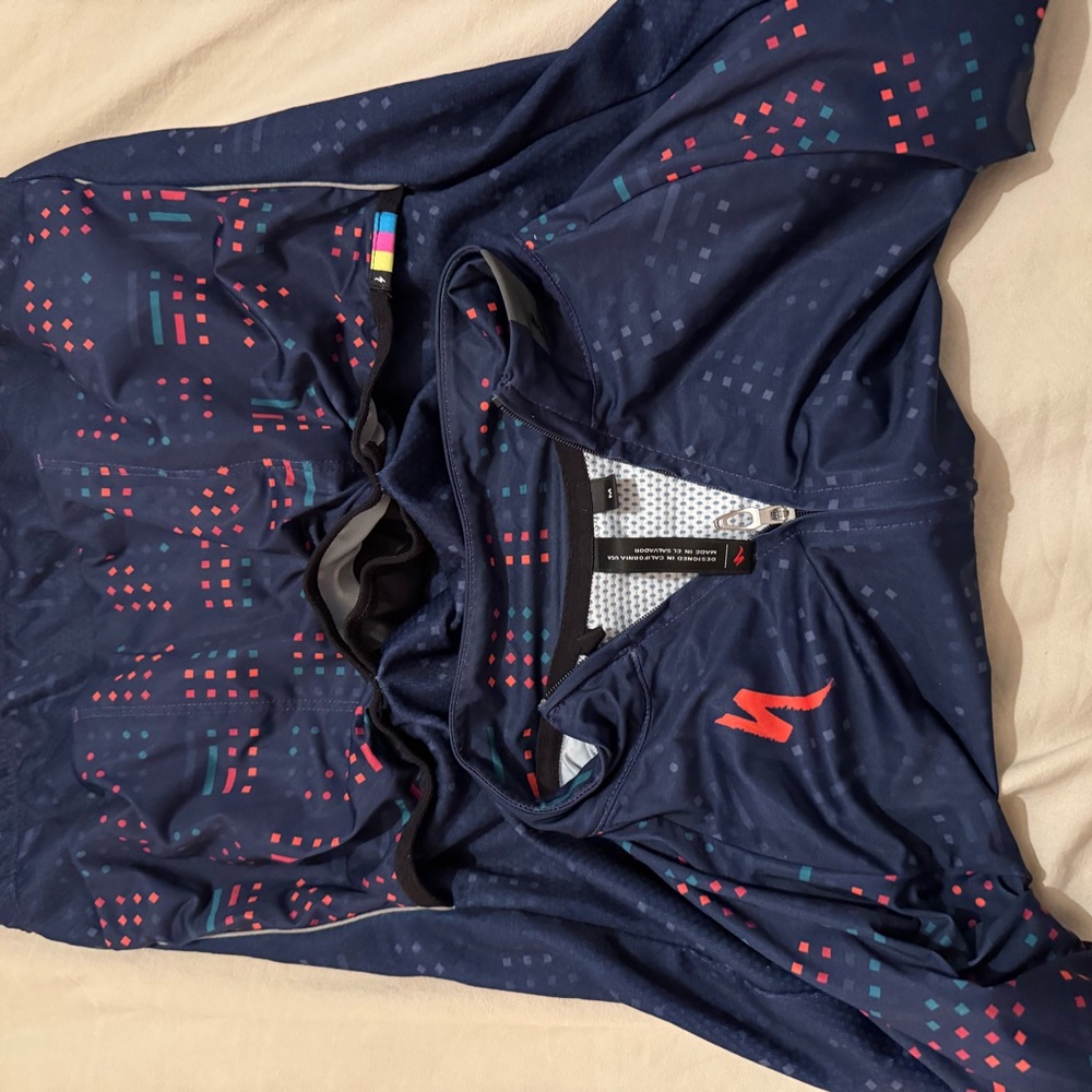 Specialized Jersey, Bib, & Vest Cycling Bundle - Picture 8 of 12